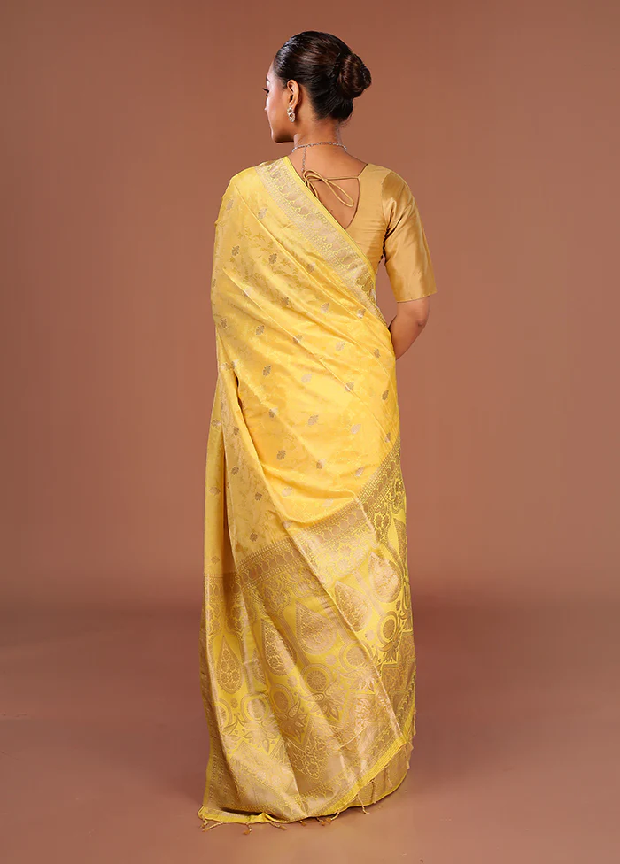 Yellow Kanjivaram Silk Saree With Blouse Piece - Image 3