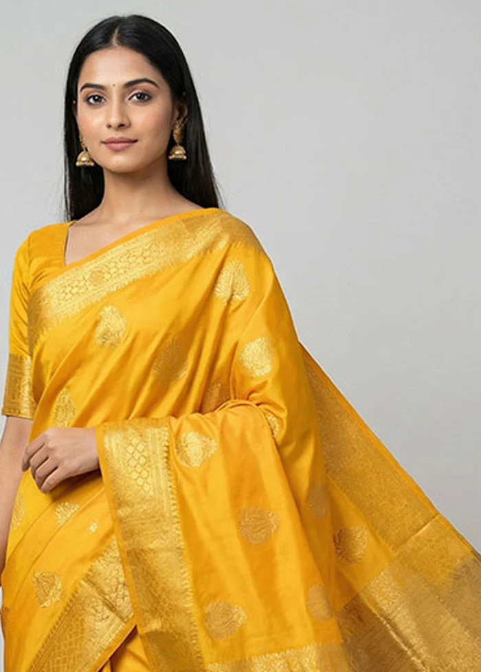 Yellow Kanjivaram Silk Saree With Blouse Piece - Image 2