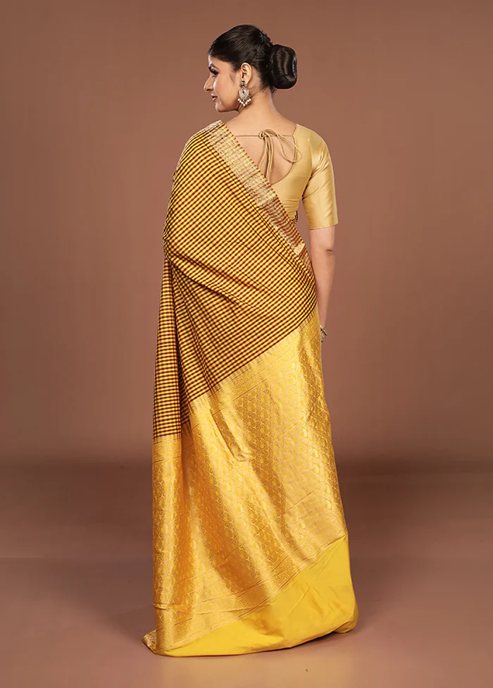 Yellow Kanjivaram Silk Saree With Blouse Piece - Image 3