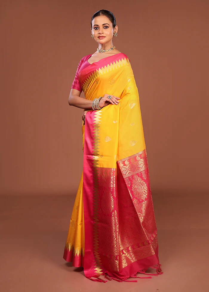 Yellow Kanjivaram Silk Saree With Blouse Piece - Image 4