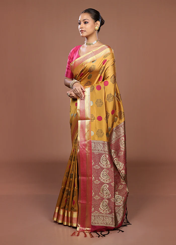 Yellow Kanjivaram Silk Saree With Blouse Piece - Image 4