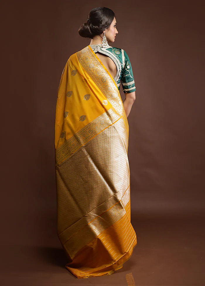 Yellow Katan Silk Saree With Blouse Piece - Image 3