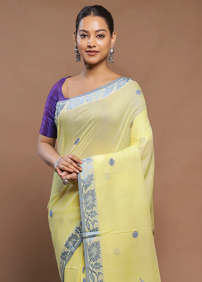 Yellow Cotton Saree With Blouse Piece - Image 2