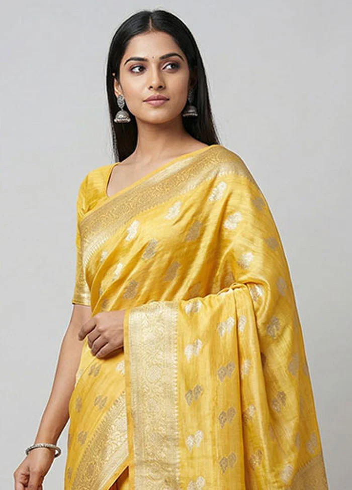 Yellow Kora Silk Saree With Blouse Piece - Image 2