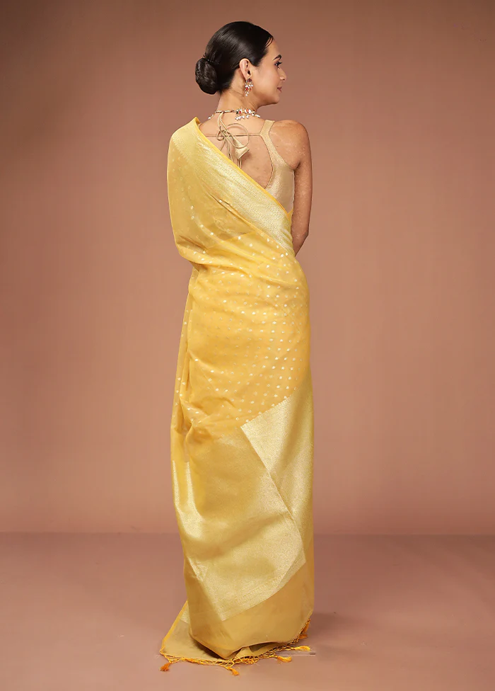 Yellow Kora Silk Saree With Blouse Piece - Image 3