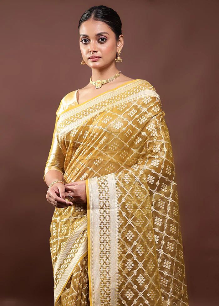 Yellow Kora Silk Saree With Blouse Piece - Image 2