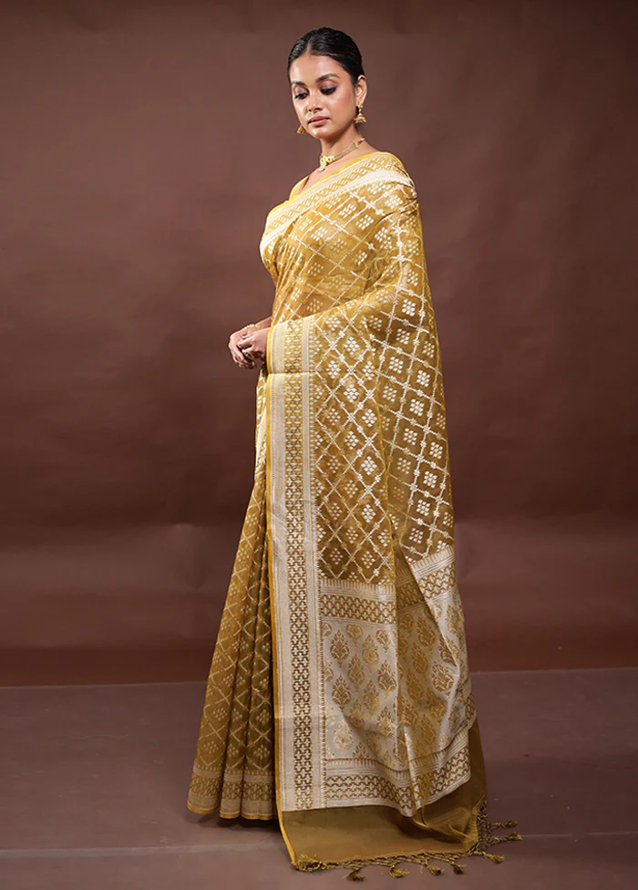Yellow Kora Silk Saree With Blouse Piece - Image 4