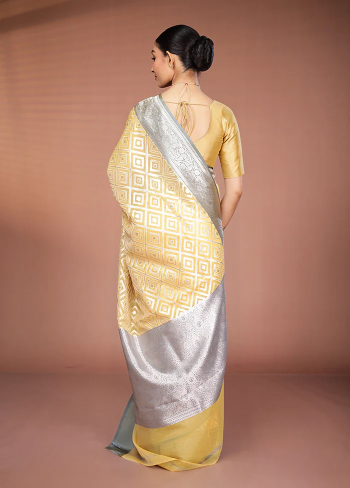 Yellow Kora Silk Saree With Blouse Piece - Image 3