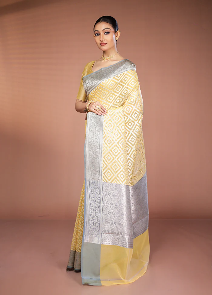 Yellow Kora Silk Saree With Blouse Piece - Image 4