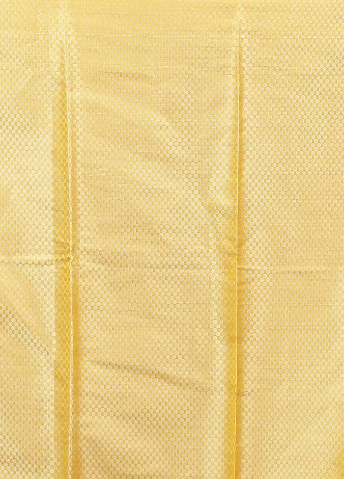 Yellow Kora Silk Saree With Blouse Piece - Image 5
