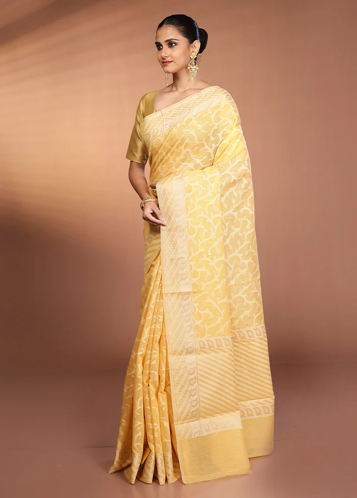Yellow Kora Silk Saree With Blouse Piece - Image 4