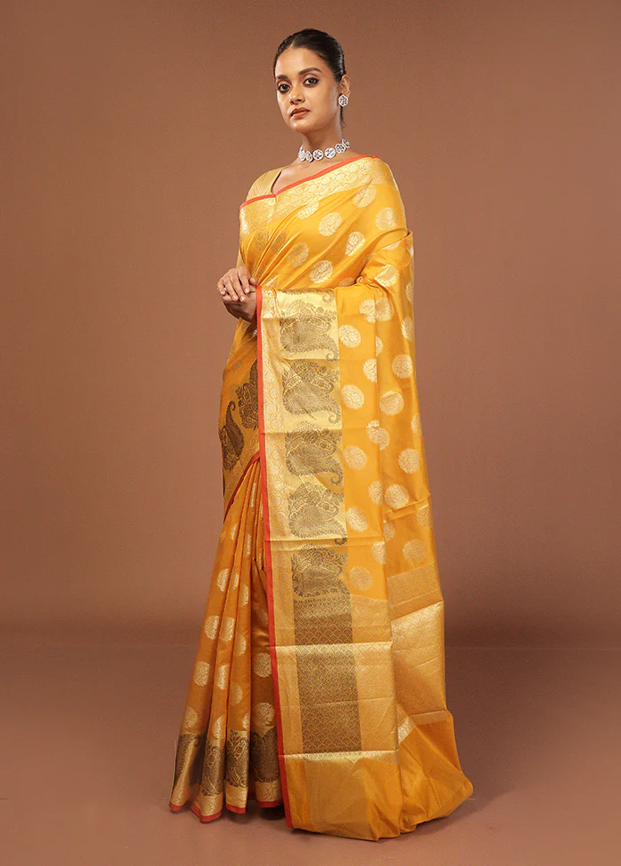 Yellow Kora Silk Saree With Blouse Piece - Image 4