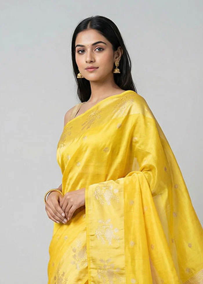 Yellow Kora Silk Saree With Blouse Piece - Image 2