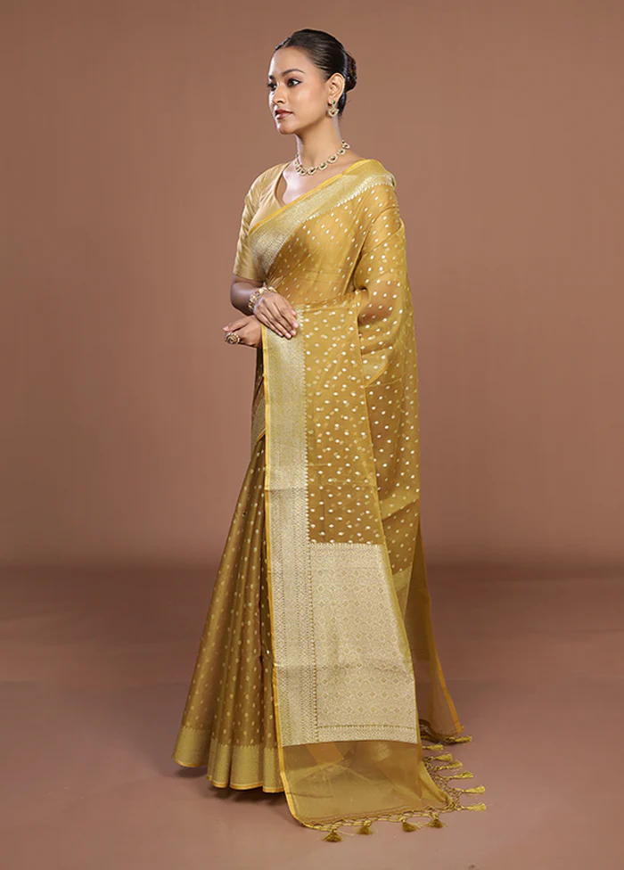 Yellow Kora Silk Saree With Blouse Piece - Image 4