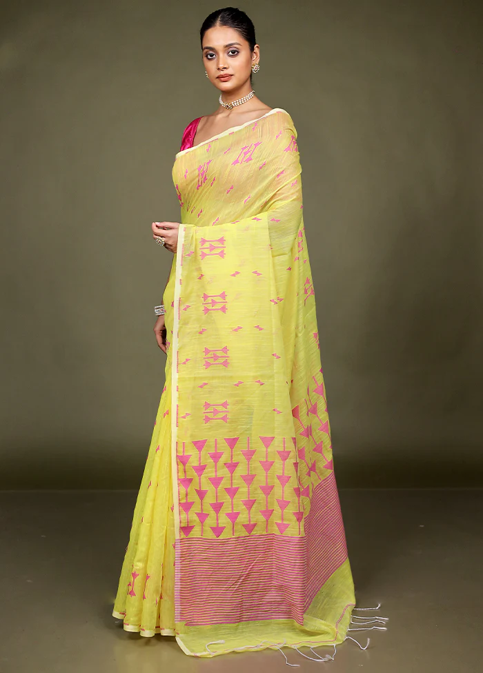 Yellow Matka Silk Saree With Blouse Piece - Image 4