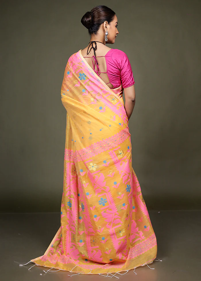 Yellow Matka Silk Saree With Blouse Piece - Image 3