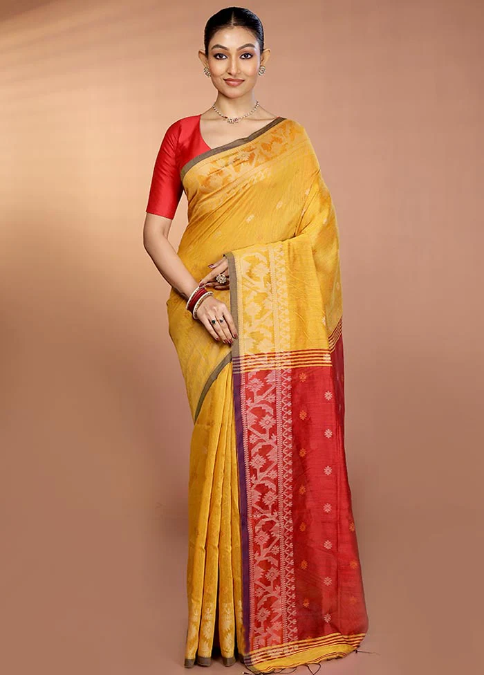 Yellow Matka Silk Saree With Blouse Piece - Image 2