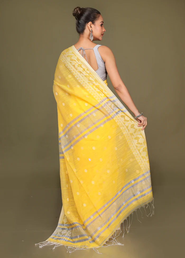 Yellow Matka Silk Saree With Blouse Piece - Image 3