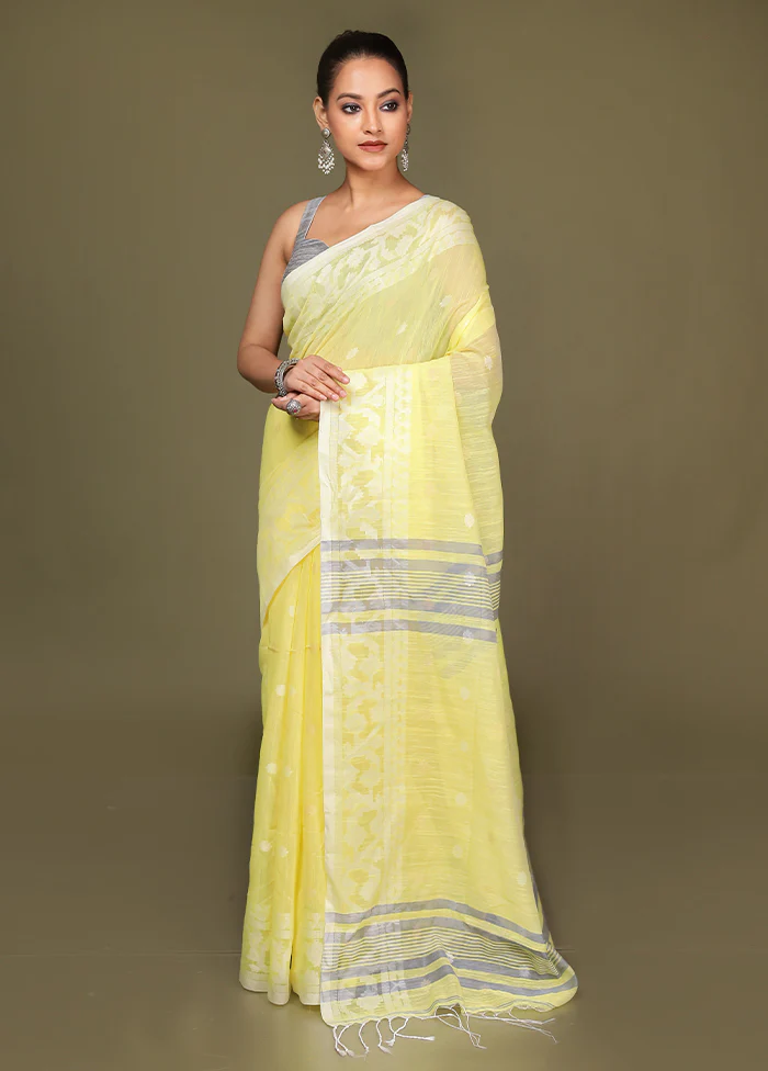 Yellow Matka Silk Saree With Blouse Piece - Image 4