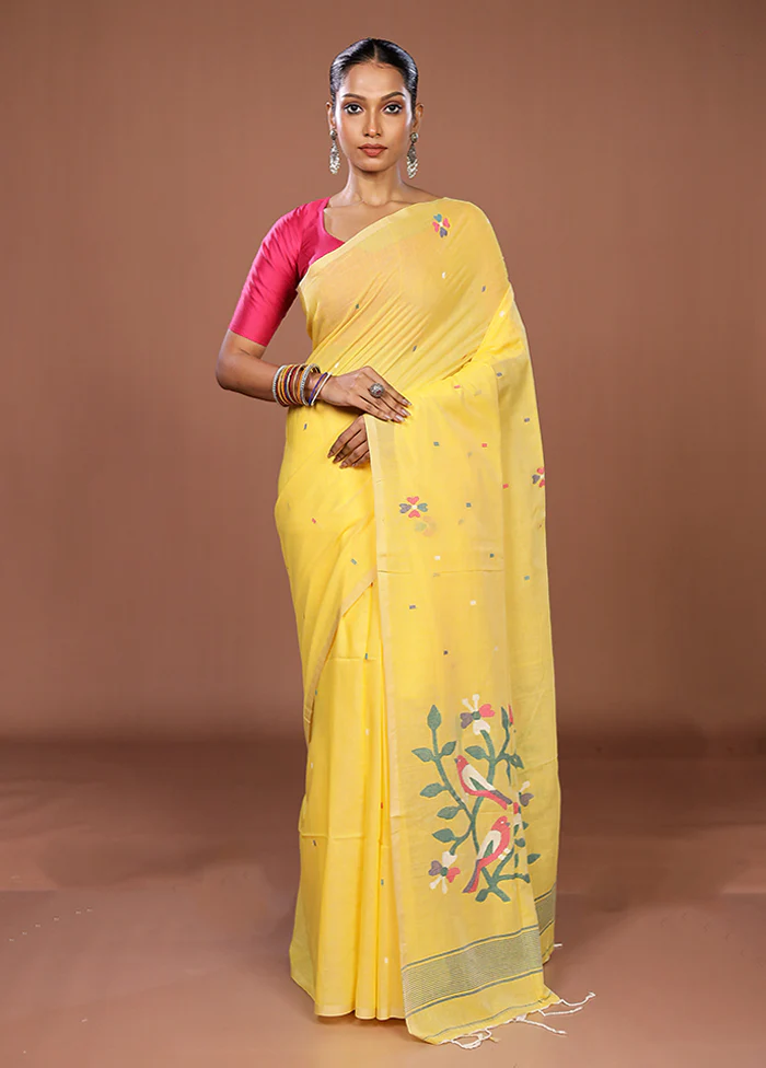 Yellow Matka Silk Saree With Blouse Piece - Image 2