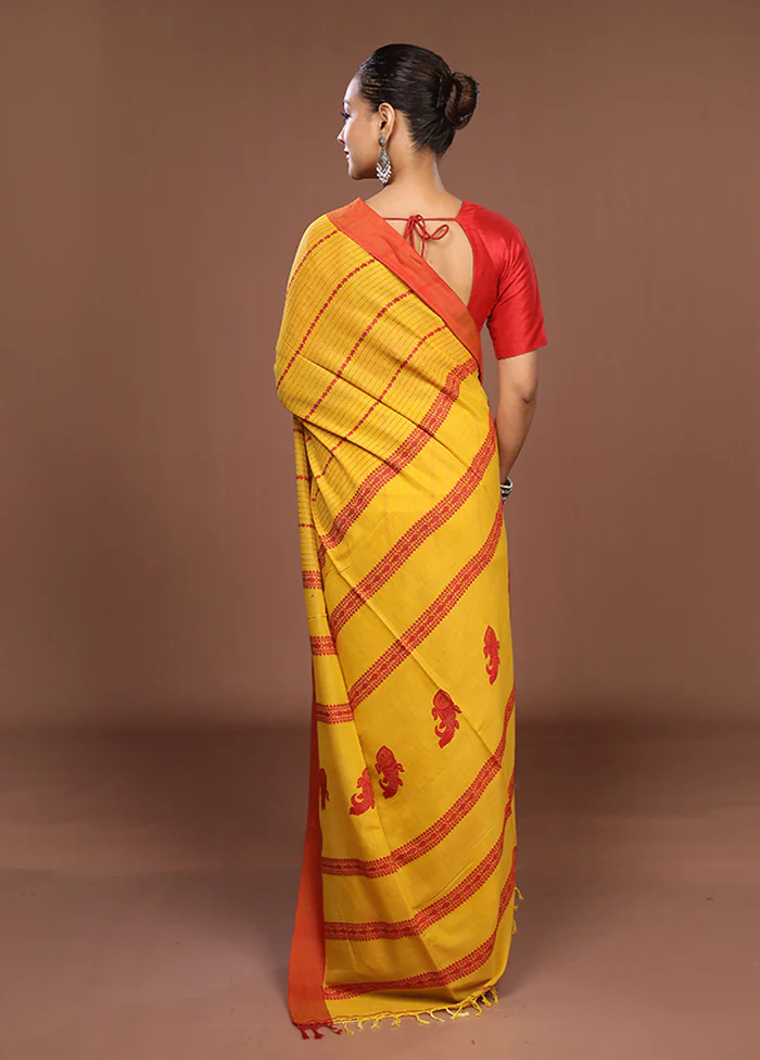Yellow Matka Silk Saree With Blouse Piece - Image 3