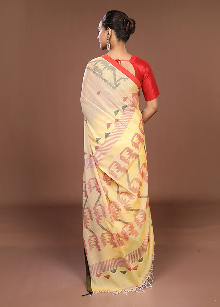 Yellow Matka Silk Saree With Blouse Piece - Image 3
