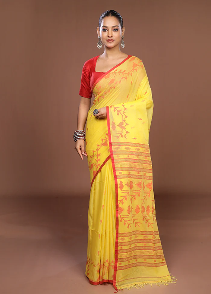Yellow Matka Silk Saree With Blouse Piece - Image 2