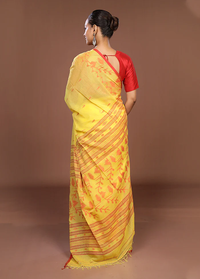 Yellow Matka Silk Saree With Blouse Piece - Image 3