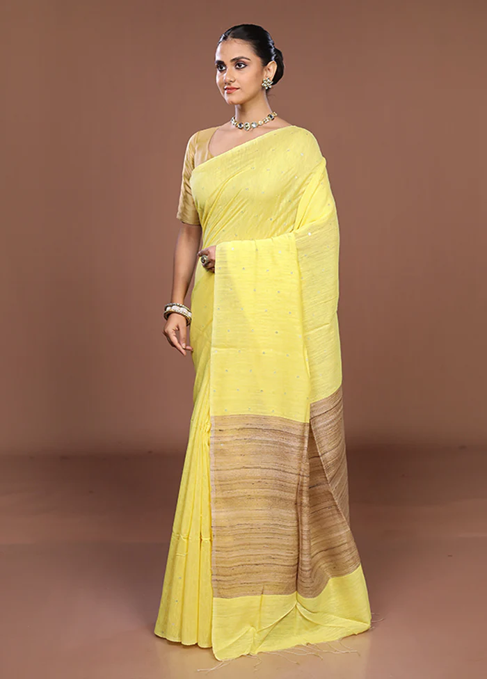 Yellow Matka Silk Saree With Blouse Piece - Image 4