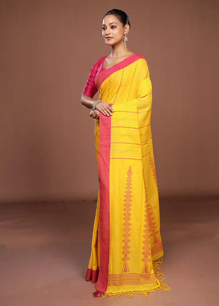 Yellow Matka Silk Saree With Blouse Piece - Image 4