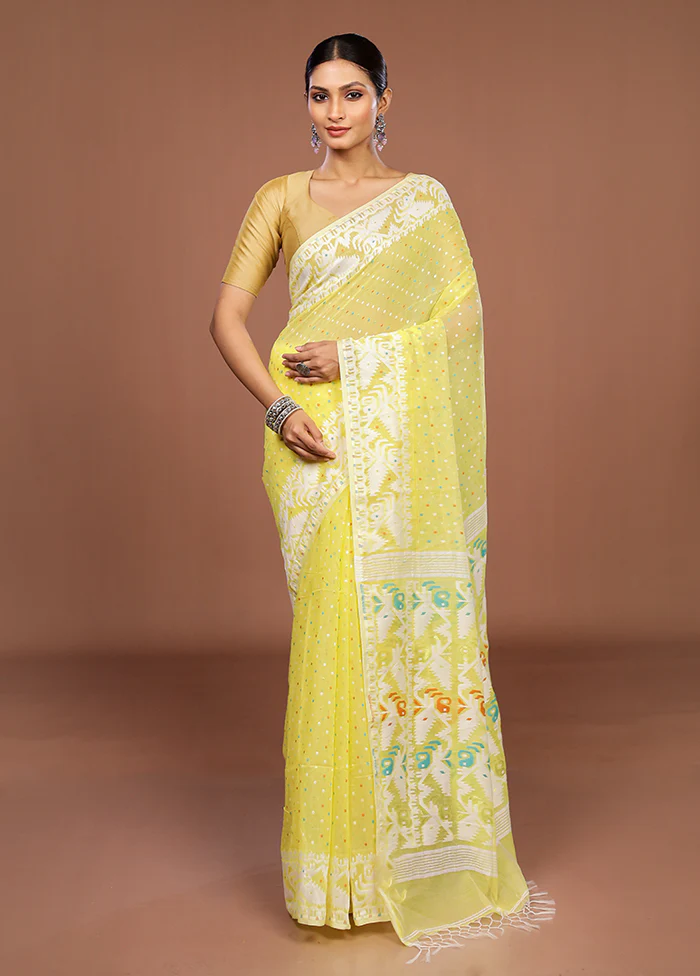 Yellow Matka Silk Saree With Blouse Piece - Image 2