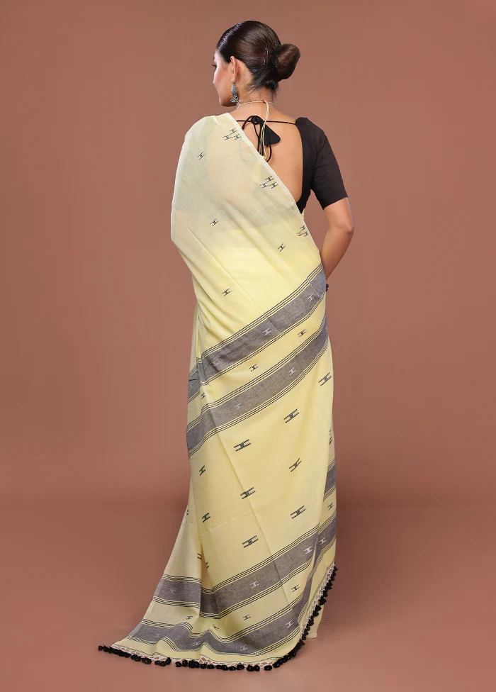 Yellow Matka Silk Saree With Blouse Piece - Image 3