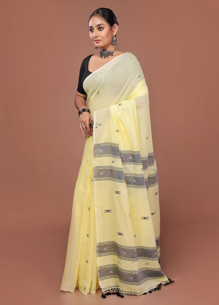 Yellow Matka Silk Saree With Blouse Piece - Image 4