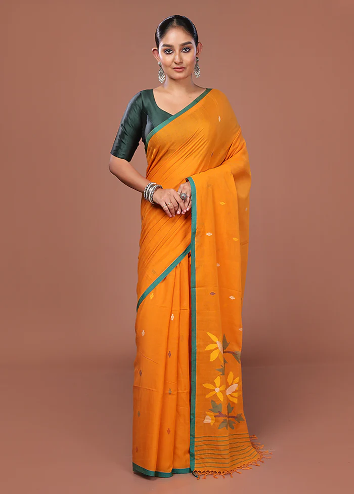 Yellow Matka Silk Saree With Blouse Piece - Image 2
