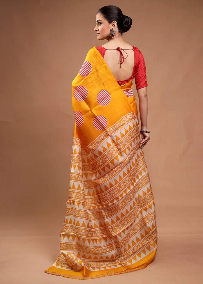 Yellow Printed Silk Saree Without Blouse Piece - Image 3