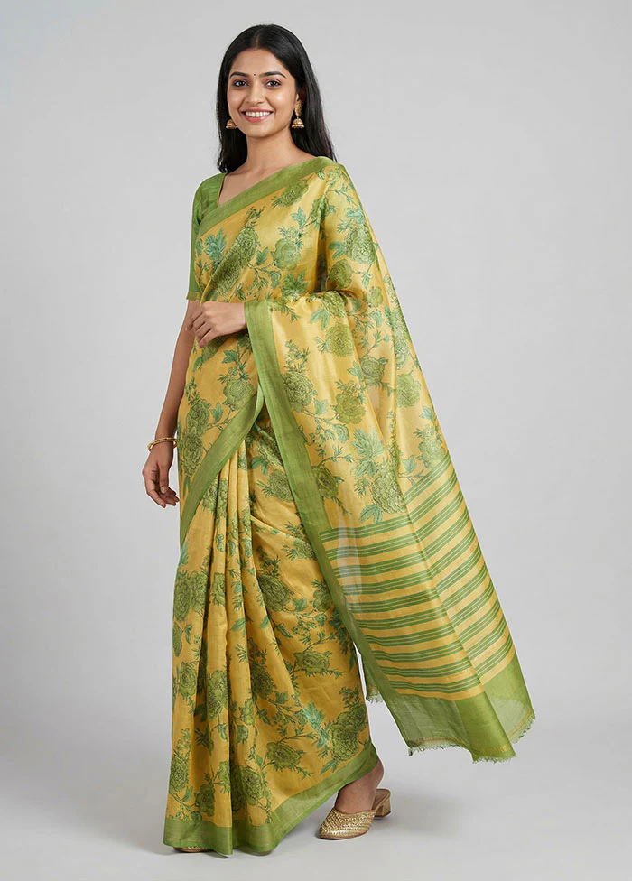 Yellow Printed Silk Saree Without Blouse Piece