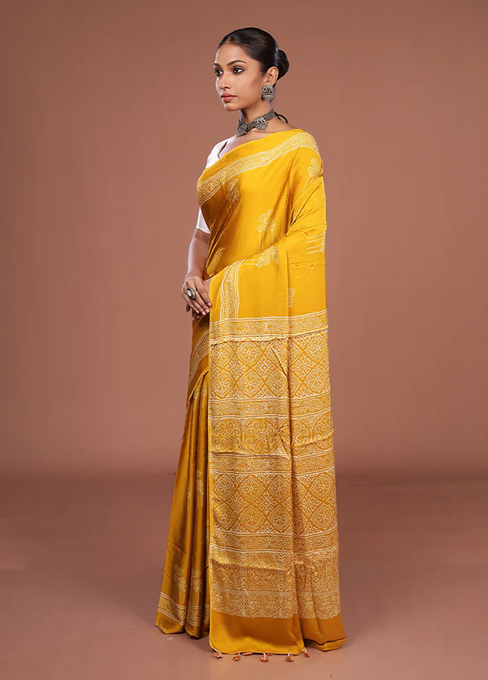 Yellow Printed Pure Silk Saree Without Blouse Piece - Image 4