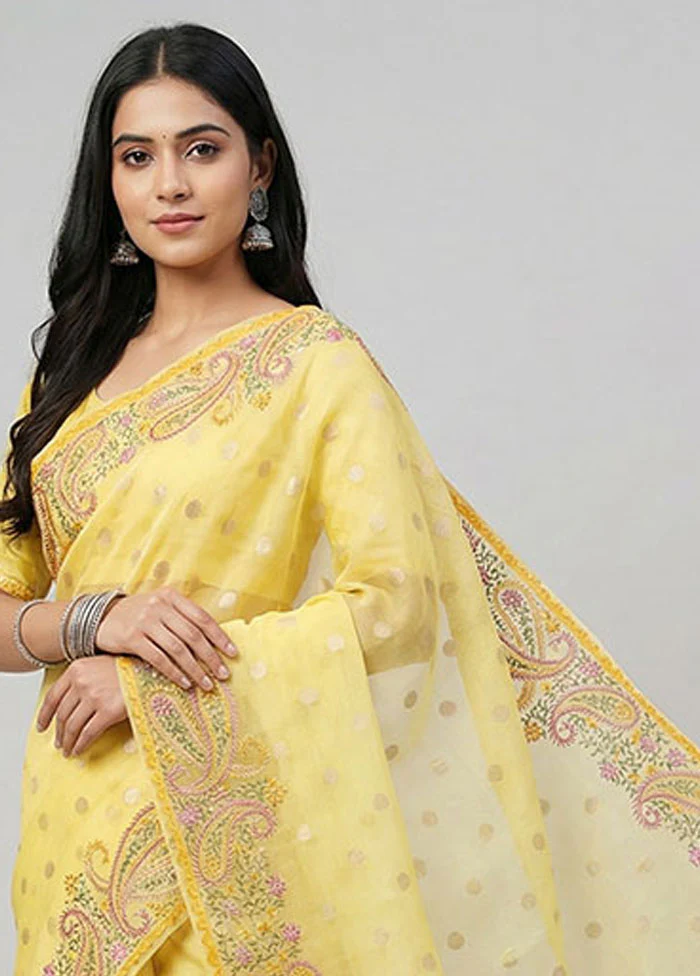 Yellow Pure Cotton Saree With Blouse Piece - Image 2