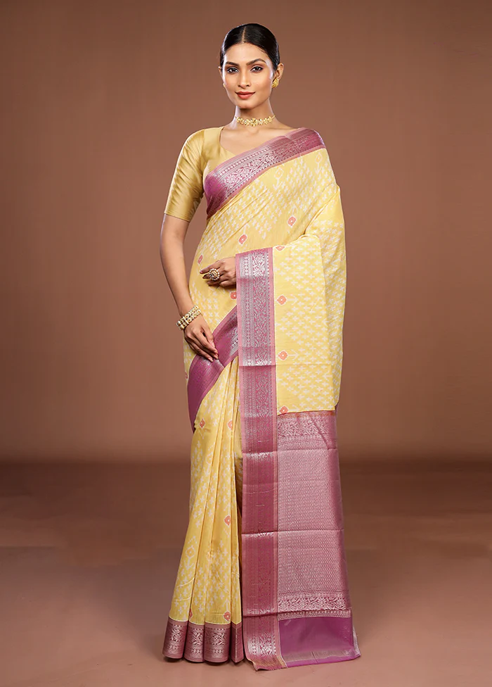 Yellow Pure Cotton Saree With Blouse Piece - Image 2