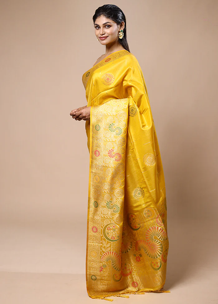 Yellow Tissue Silk Saree With Blouse Piece - Image 4