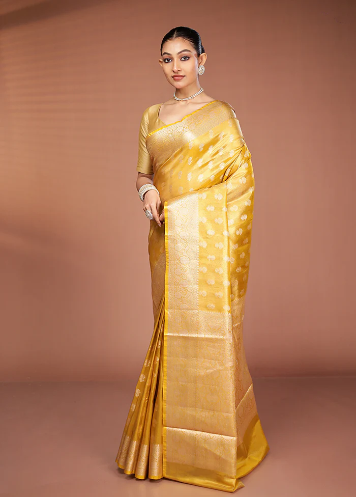 Yellow Tissue Silk Saree With Blouse Piece - Image 4