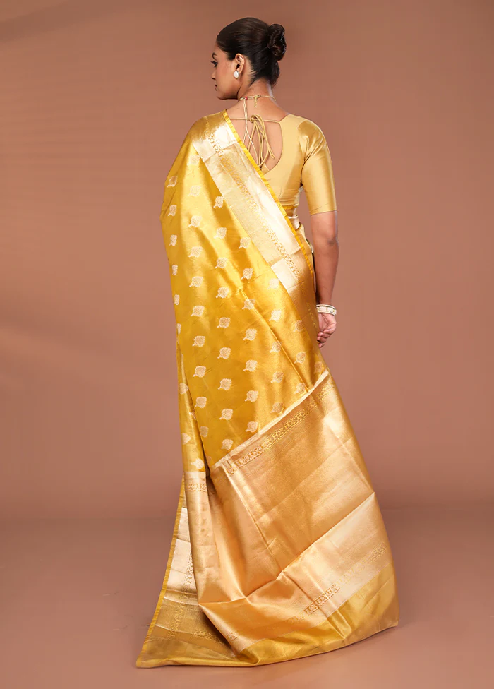 Yellow Tissue Silk Saree With Blouse Piece - Image 3