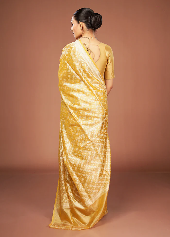 Yellow Tissue Silk Saree With Blouse Piece - Image 3