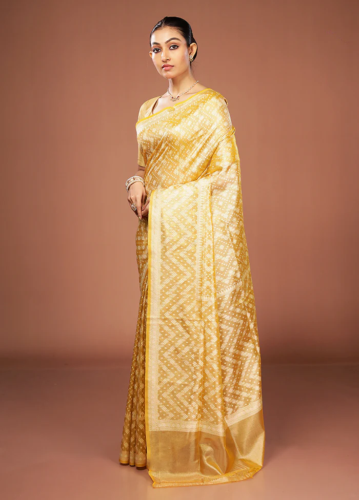 Yellow Tissue Silk Saree With Blouse Piece - Image 4