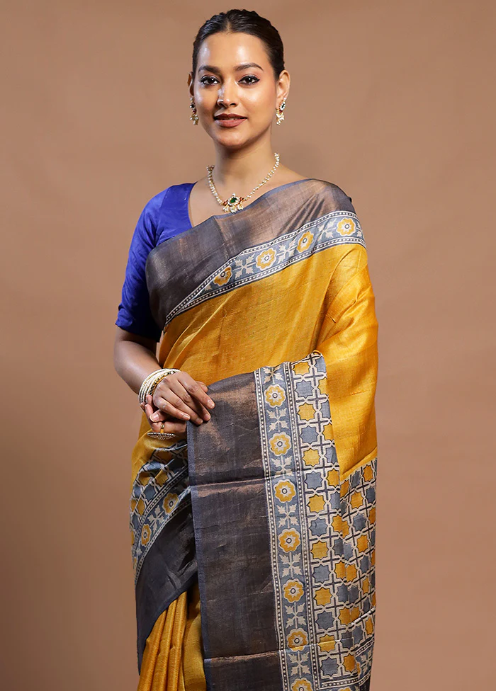 Yellow Tussar Silk Saree With Blouse Piece - Image 2