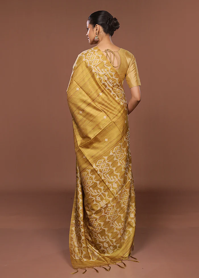 Yellow Tussar Silk Saree With Blouse Piece - Image 3